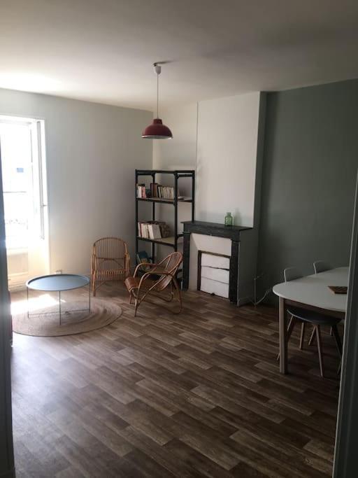 Appartement Avec Parking Proche Cathedrale Bourges Zewnętrze zdjęcie
